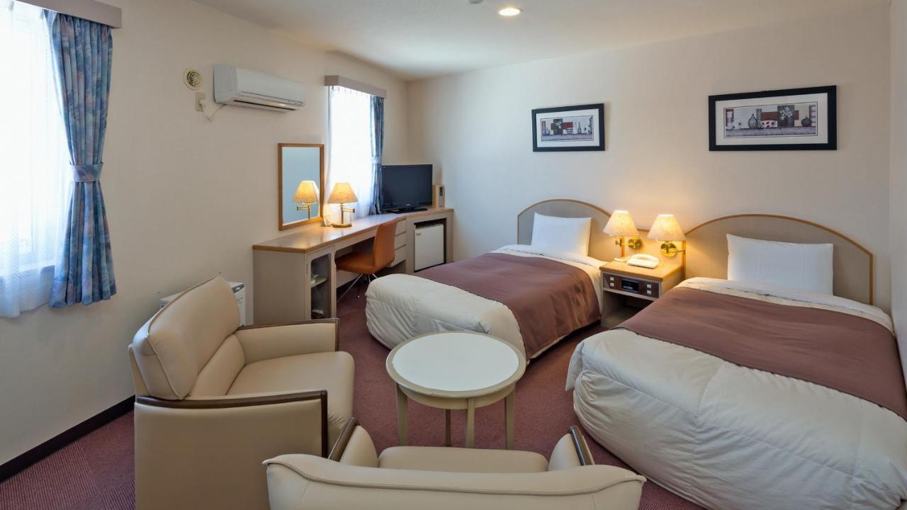 Hotel Sato Shinhidaka Εξωτερικό φωτογραφία